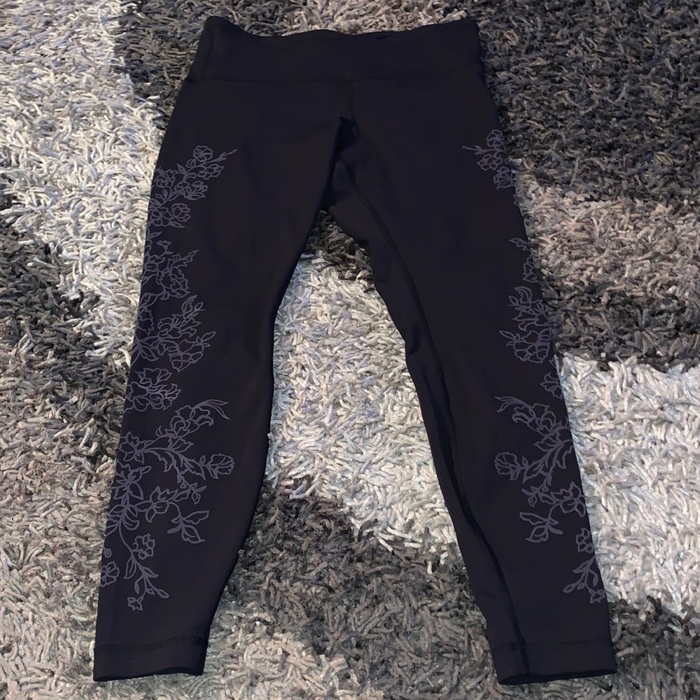 Lululemon size 12 good cond gym pant